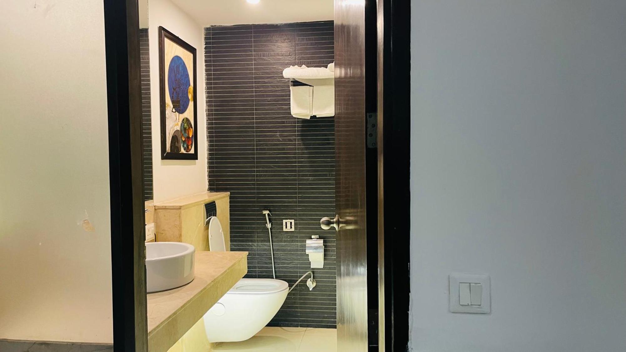 Saltstayz Select - Malcha & Chankyapuri Neu-Delhi Exterior foto
